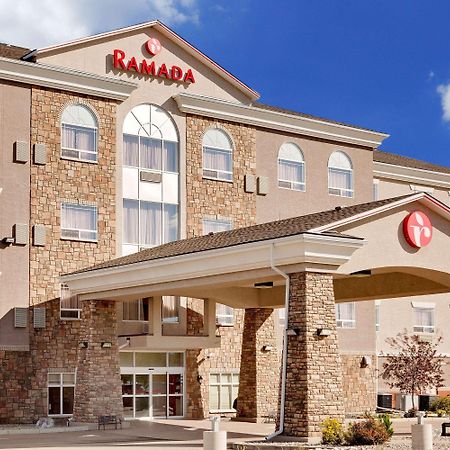 Ramada By Wyndham Lac La Biche Dış mekan fotoğraf