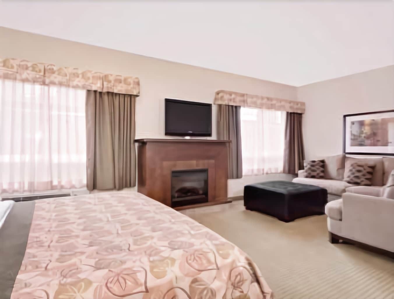 Ramada By Wyndham Lac La Biche Dış mekan fotoğraf
