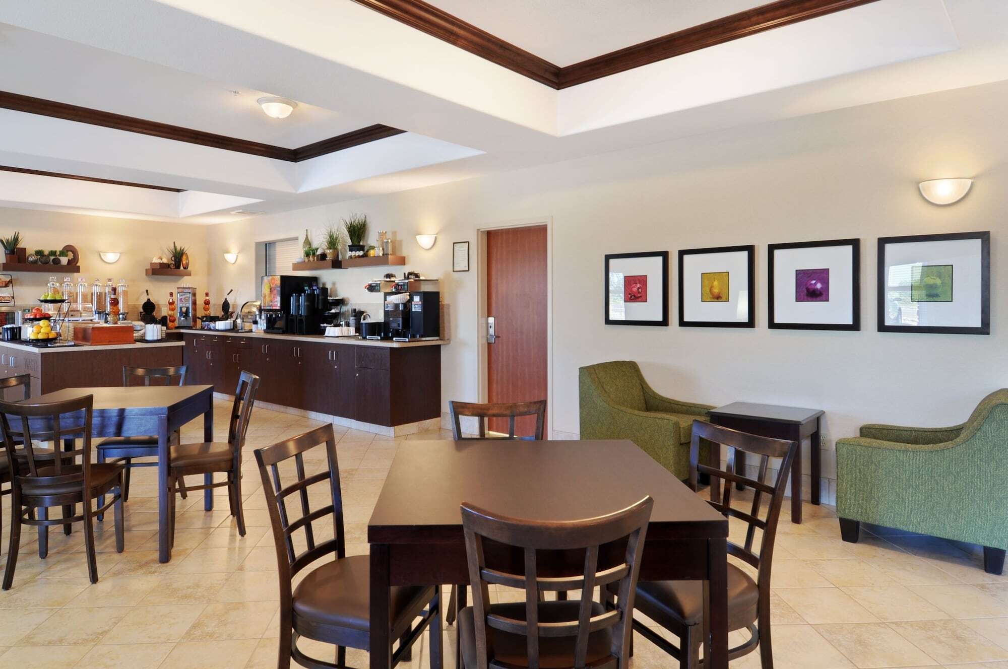 Ramada By Wyndham Lac La Biche Dış mekan fotoğraf