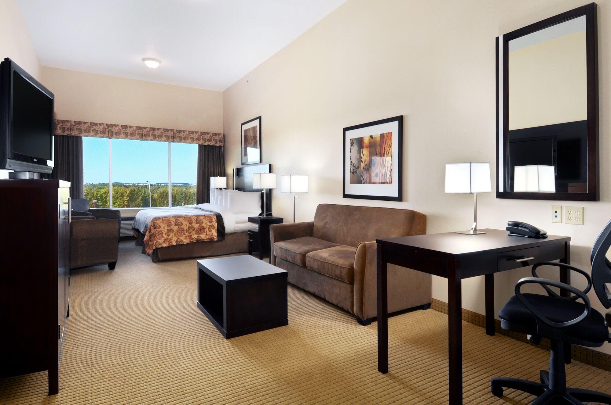Ramada By Wyndham Lac La Biche Dış mekan fotoğraf